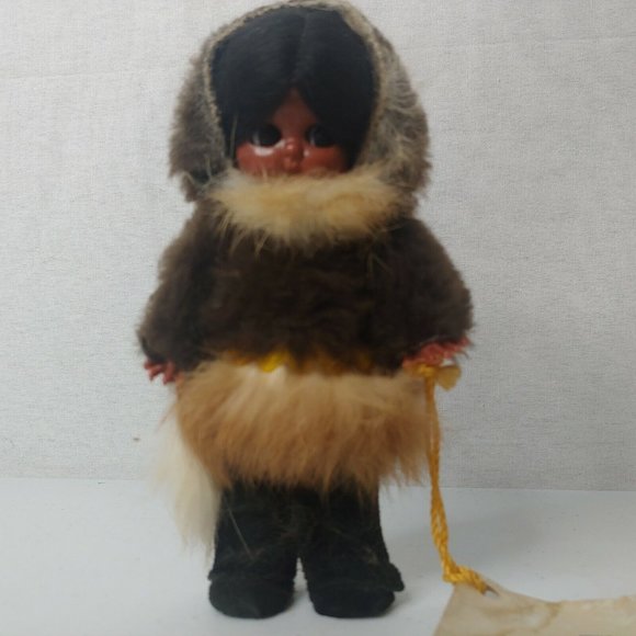 Inuit The People Girl Doll Toy 6" Traditional Native Fur Clothing USA Alaska - Picture 1 of 11